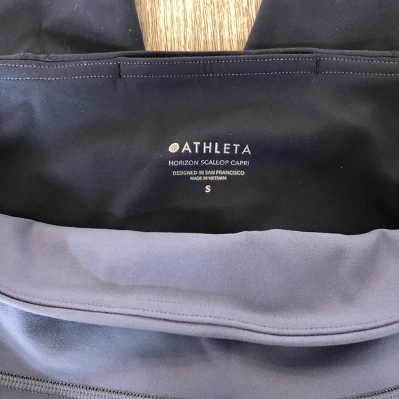 NWT Athleta Horizon Scallop Capri, S, Stormy Sky - Picture 7 of 7